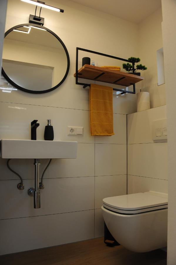 Studio-Apartment Kontaktloser Check-In メッケンベウーレン エクステリア 写真