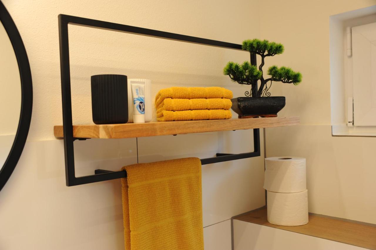 Studio-Apartment Kontaktloser Check-In メッケンベウーレン エクステリア 写真