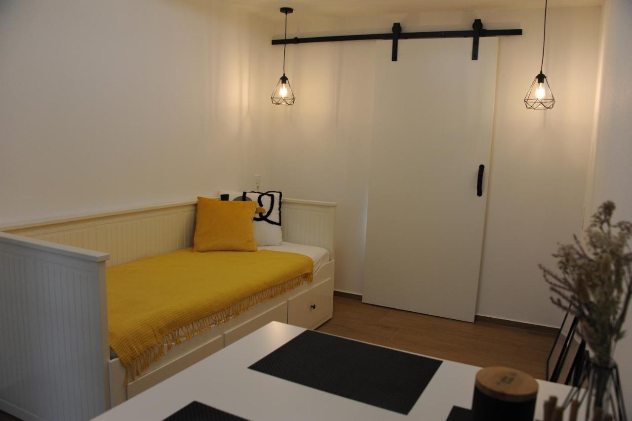 Studio-Apartment Kontaktloser Check-In メッケンベウーレン エクステリア 写真