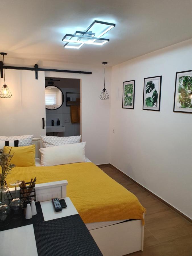 Studio-Apartment Kontaktloser Check-In メッケンベウーレン エクステリア 写真